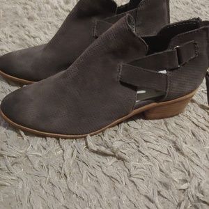 Dolce Vita gray booties